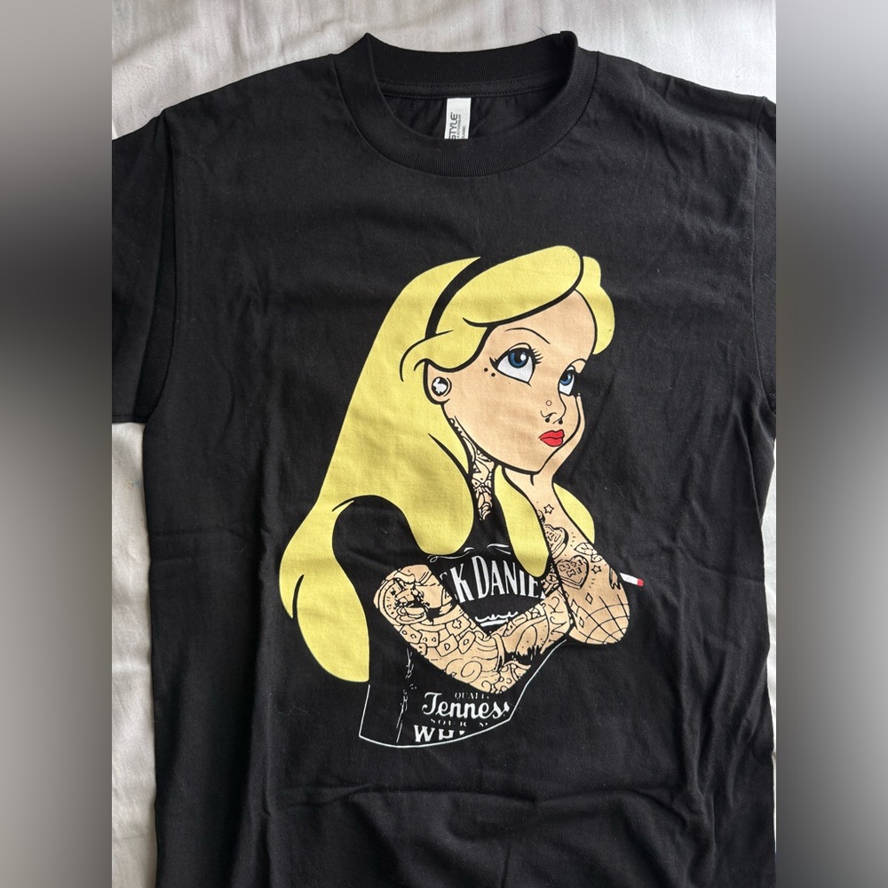 *NEVER WORN Alice and Jack shirt in Black Size Adult Small